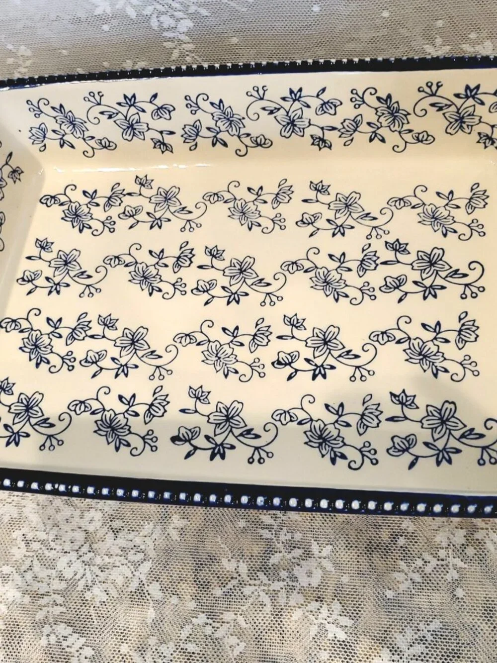 RARE TEMPTATIONS BY TARA FLORAL LACE 4 QT CASSEROLE DISH BLUE & WHITE NEW NO BOX